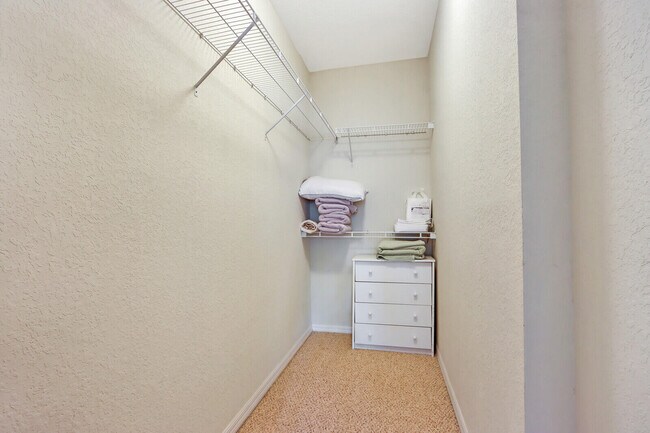 Building Photo - 11030 Legacy Dr