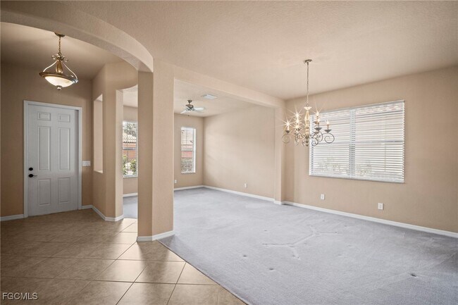 Building Photo - 12168 Country Day Cir