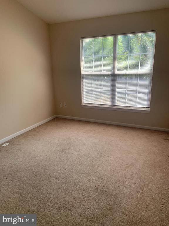 Building Photo - 1528 Long Dr Ct