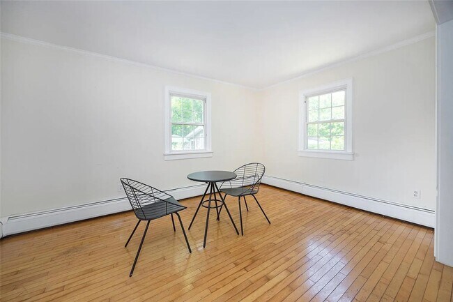 Building Photo - 1432 Lincoln Terrace LLC