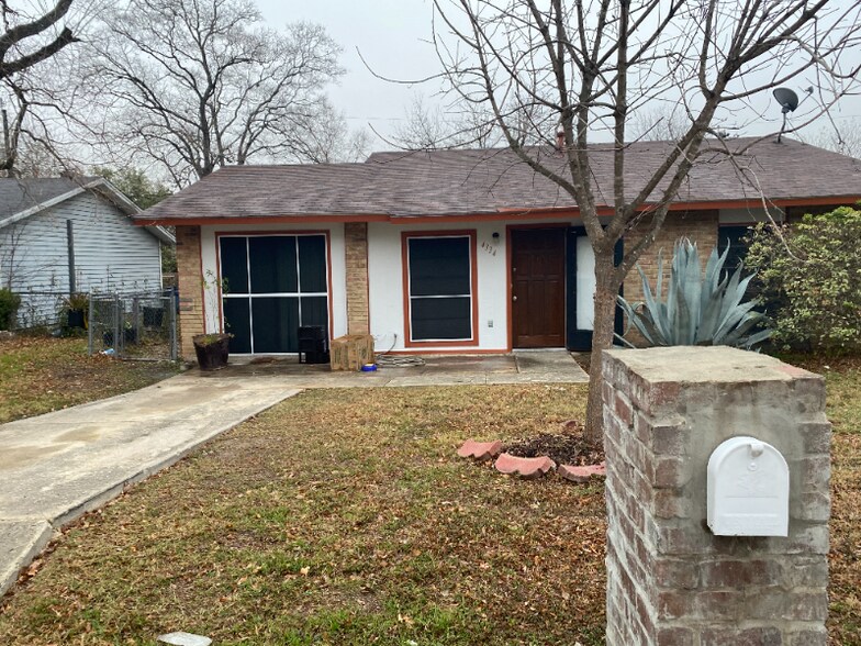 Primary Photo - 4334 Hickory Hill Dr