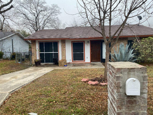 Building Photo - 4334 Hickory Hill Dr