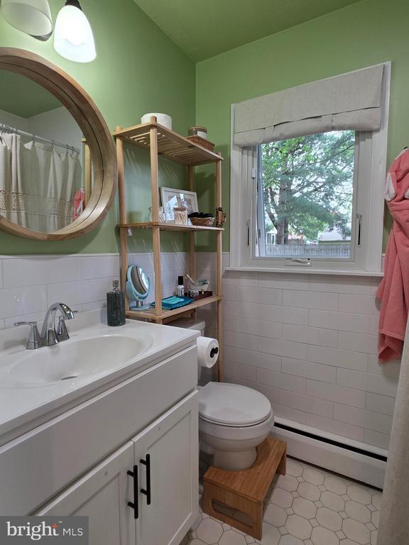 Building Photo - 4 Carolee Dr