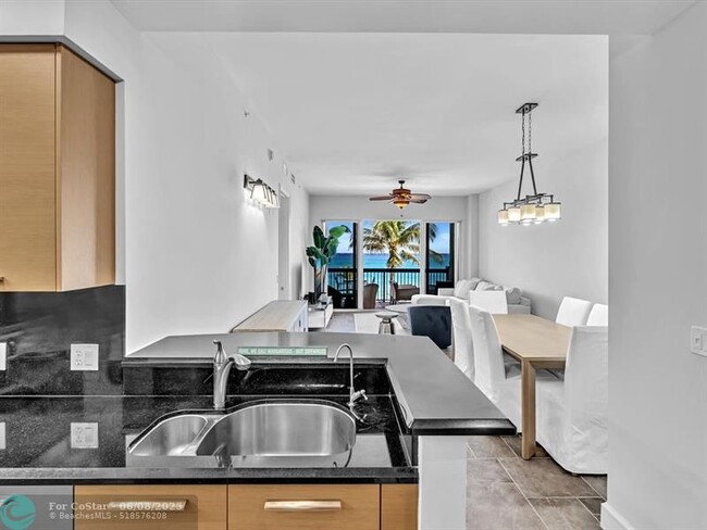 Building Photo - 4444 El Mar Dr