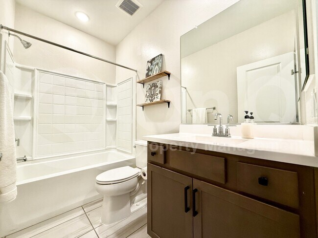 Building Photo - 17769 W Cassia Way