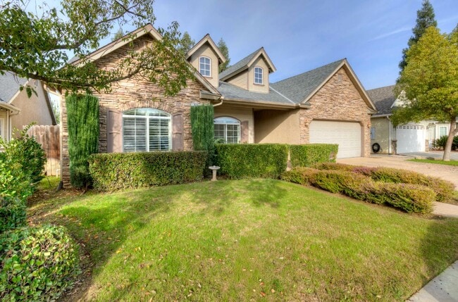 Building Photo - 1824 E Turnberry Ave