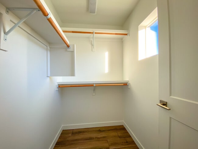 Building Photo - 844 Tijeras Ave NW