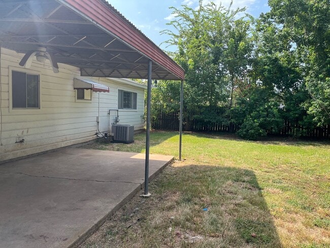 Building Photo - 1509 Fury Pl