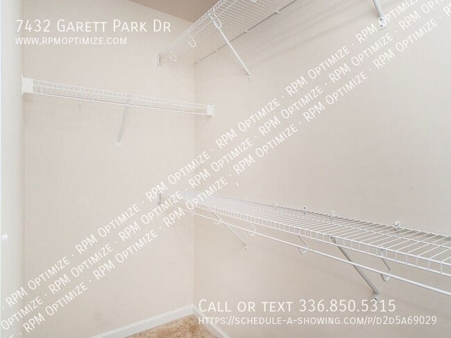 Building Photo - 7432 Garett Park Dr