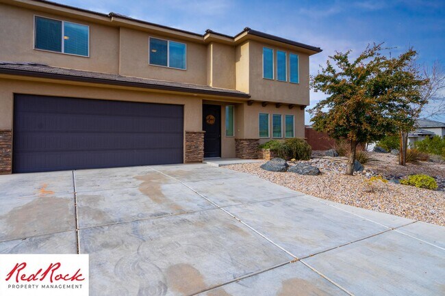 Building Photo - 4 Bedroom Spacious St. George Home with Large Backyard