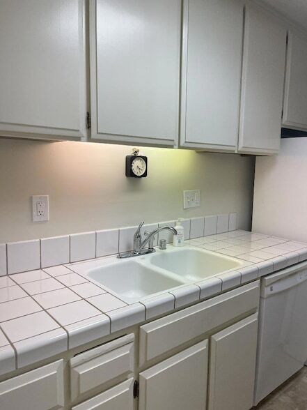 Building Photo - 3316 Brittan Ave