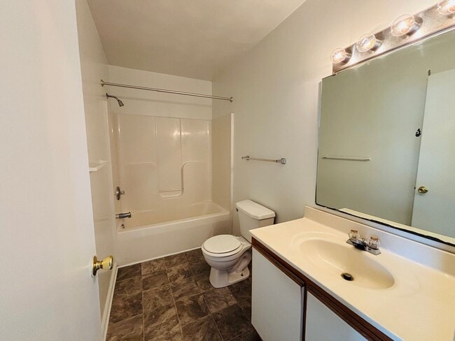 Building Photo - 1401 Christine Ct