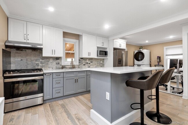 Building Photo - 98 Ethel St