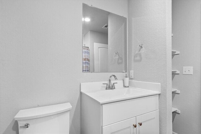 Building Photo - 5801 Brocade Dr