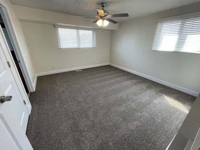 Building Photo - 250 N 360 W