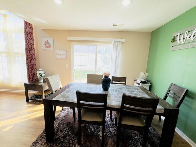 Building Photo - 5157 Vinings Bend