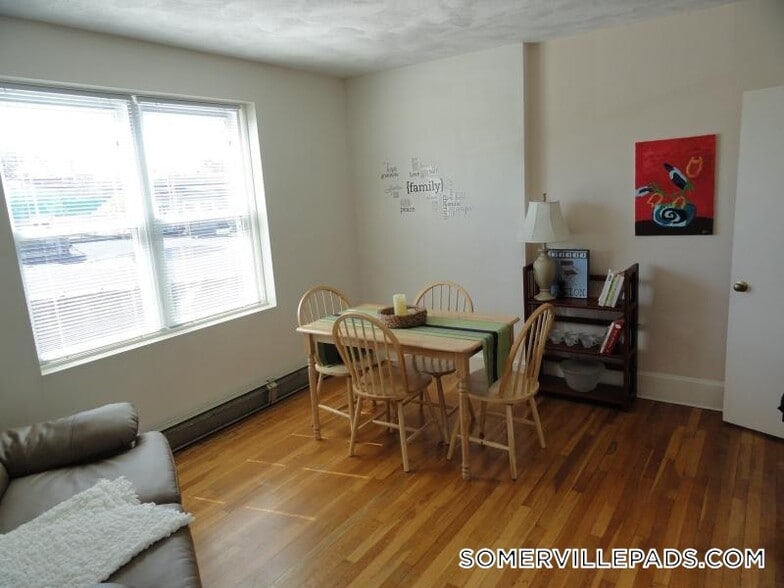 Building Photo - 402 Highland Ave