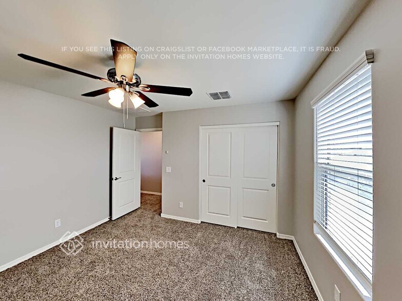 Building Photo - 8019 W Agora Ln