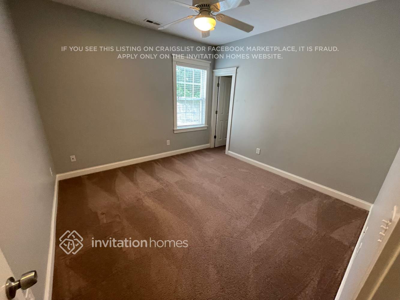 Building Photo - 15527 Barnsbury Dr