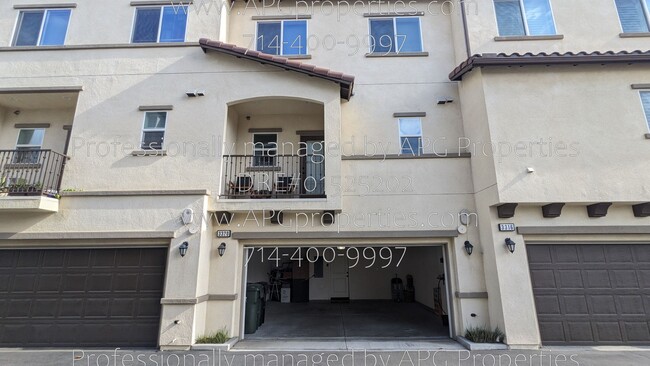 Building Photo - 3320 W Mirano Dr
