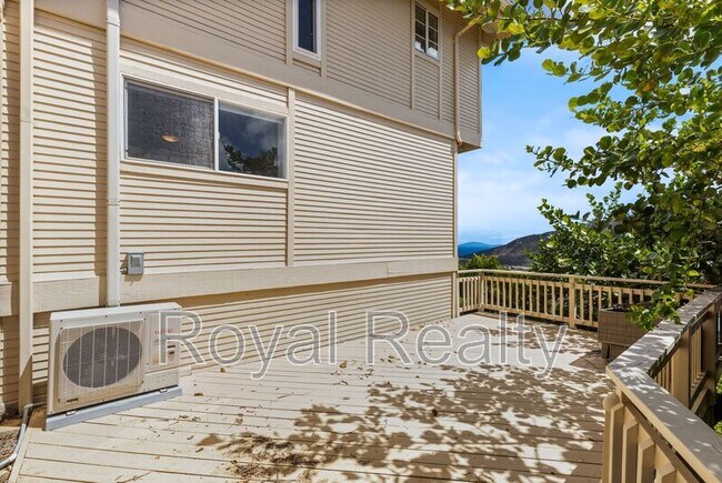 Building Photo - 1005 Kalahu Pl