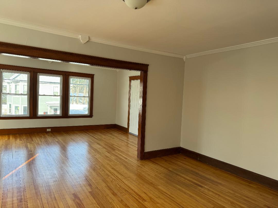 Building Photo - 868 Broadway