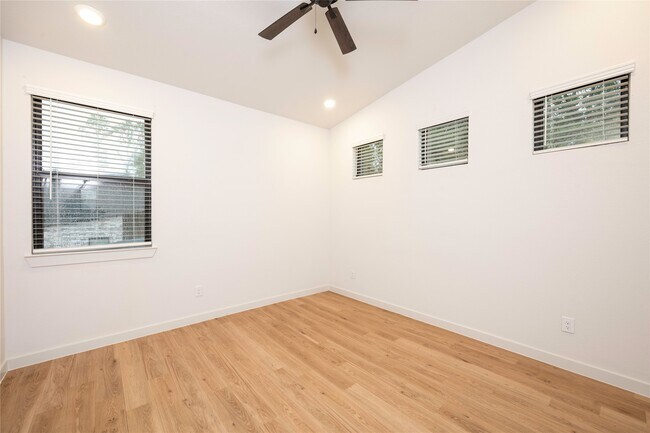 Building Photo - 2521 Appian Wy