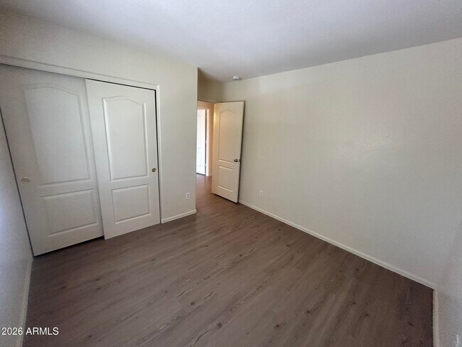 Building Photo - 42406 W Sunland Dr