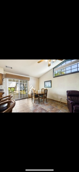 Building Photo - 3513 Somerset Ave