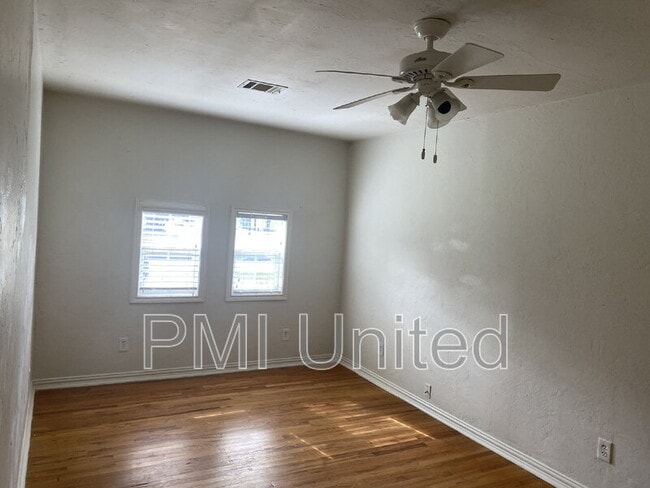 Building Photo - 510 Panhandle St