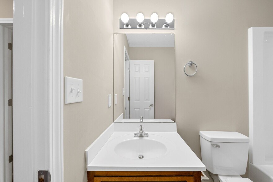 Building Photo - 261 Winters Ct