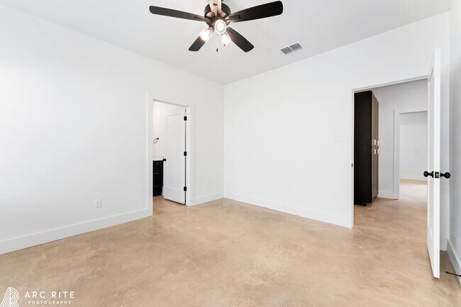 Building Photo - 4521 22nd Pl