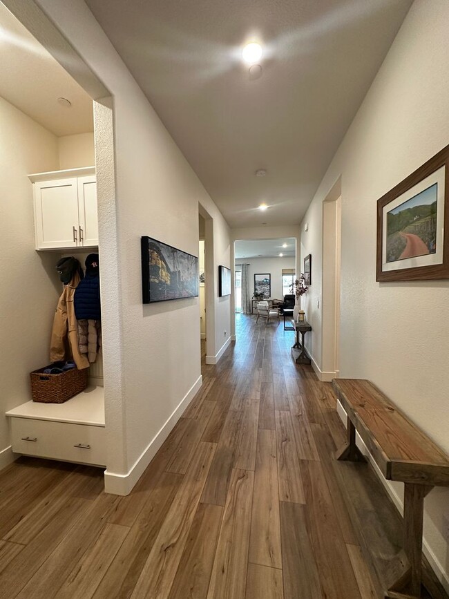 Building Photo - Single-story home in Spring Lake