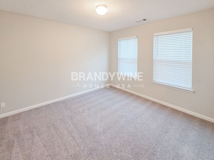 Building Photo - 153 Brasch Park Dr