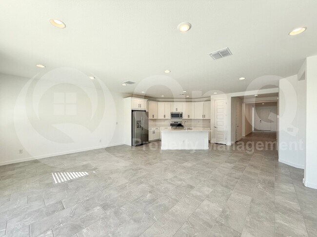 Building Photo - 9543 W Avalon Dr