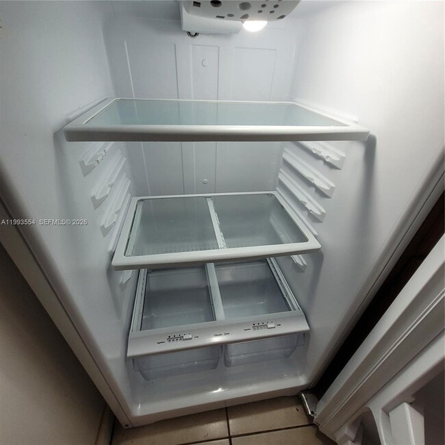 Building Photo - 10090 NW 80th Ct