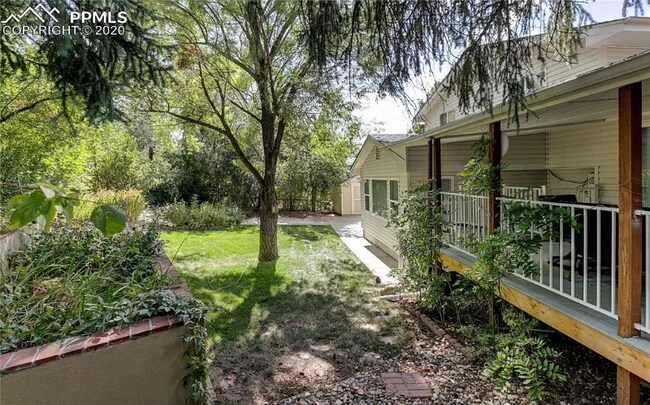 Building Photo - 5365 Silver Spur Ave