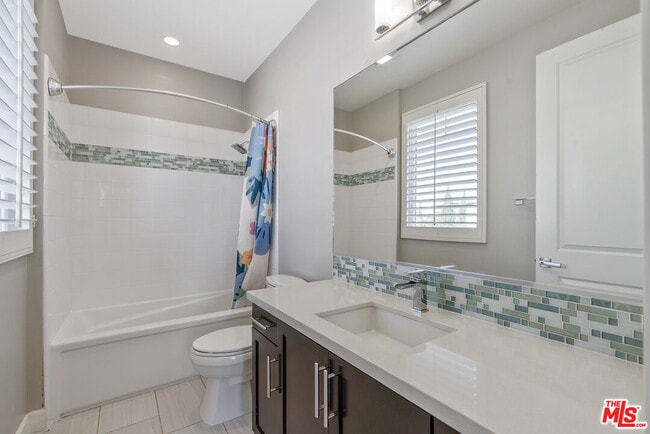 Building Photo - 12860 S Seaglass Cir