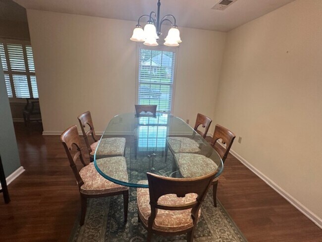 Building Photo - 4 Walnut Grove Cove