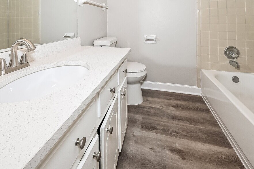 Building Photo - 6710 Tangleberry Cove