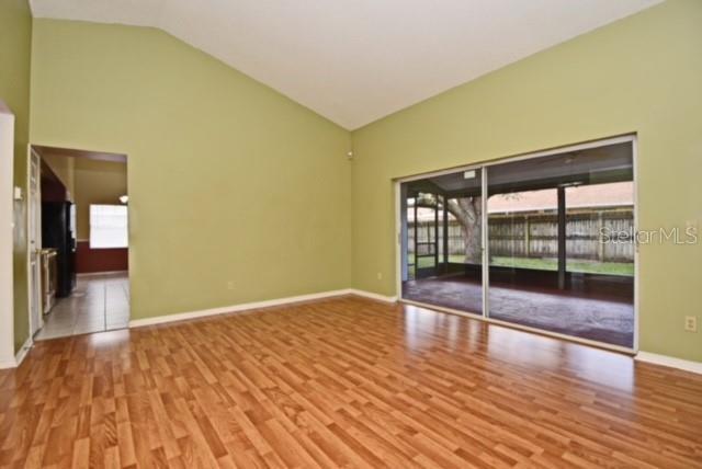 Building Photo - 889 Silversmith Cir