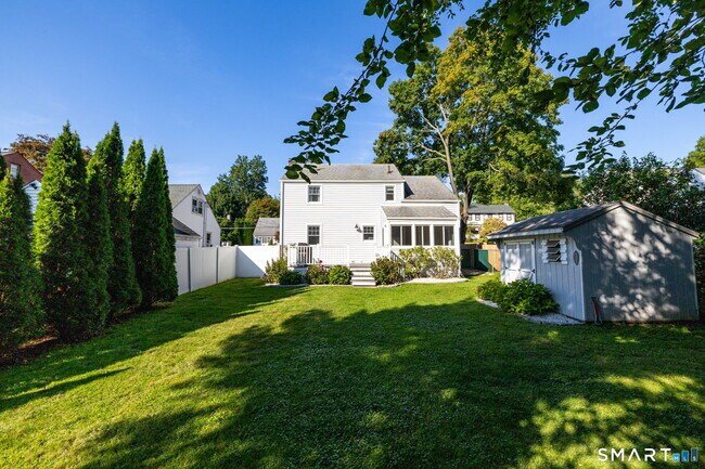 Building Photo - 170 Brunswick Ave