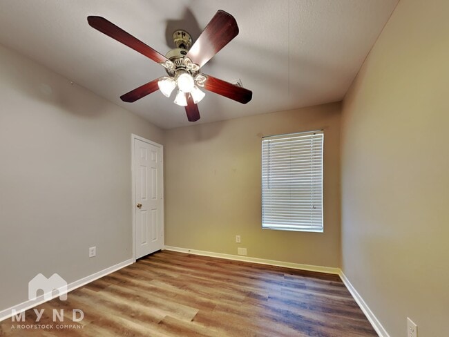 Building Photo - 15403 Hickory Dale St