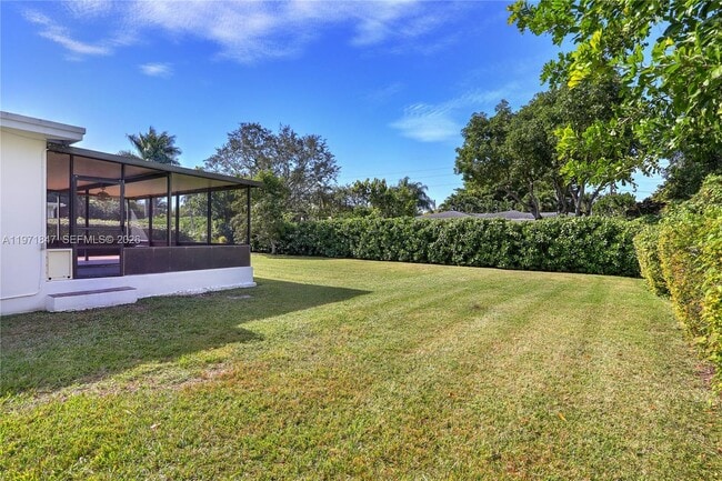 Building Photo - 8300 SW 61st Ave