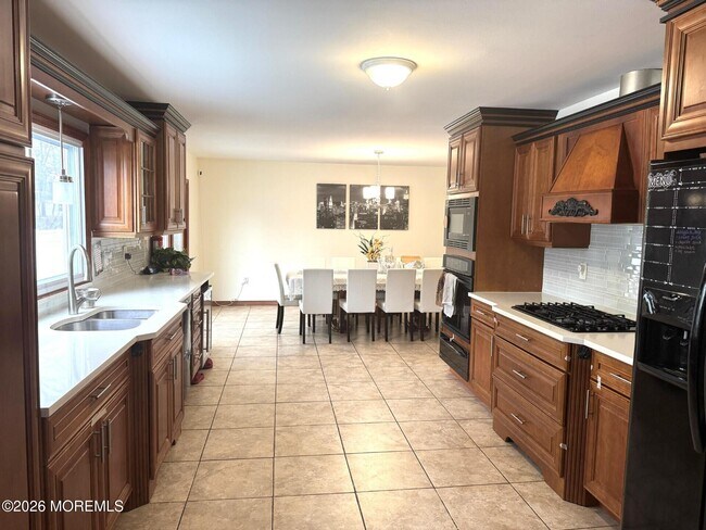 Building Photo - 1902 Westfield St