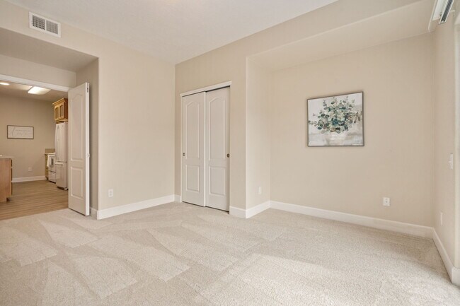 Building Photo - 4101 Crittenton Ln