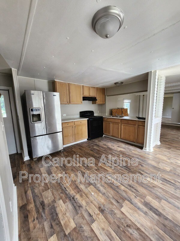 Building Photo - 2807 Blacksburg Rd