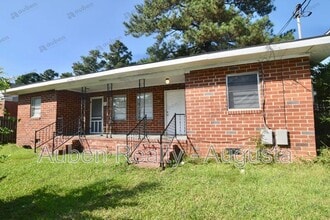 Building Photo - 2165 1/2 Telfair Street