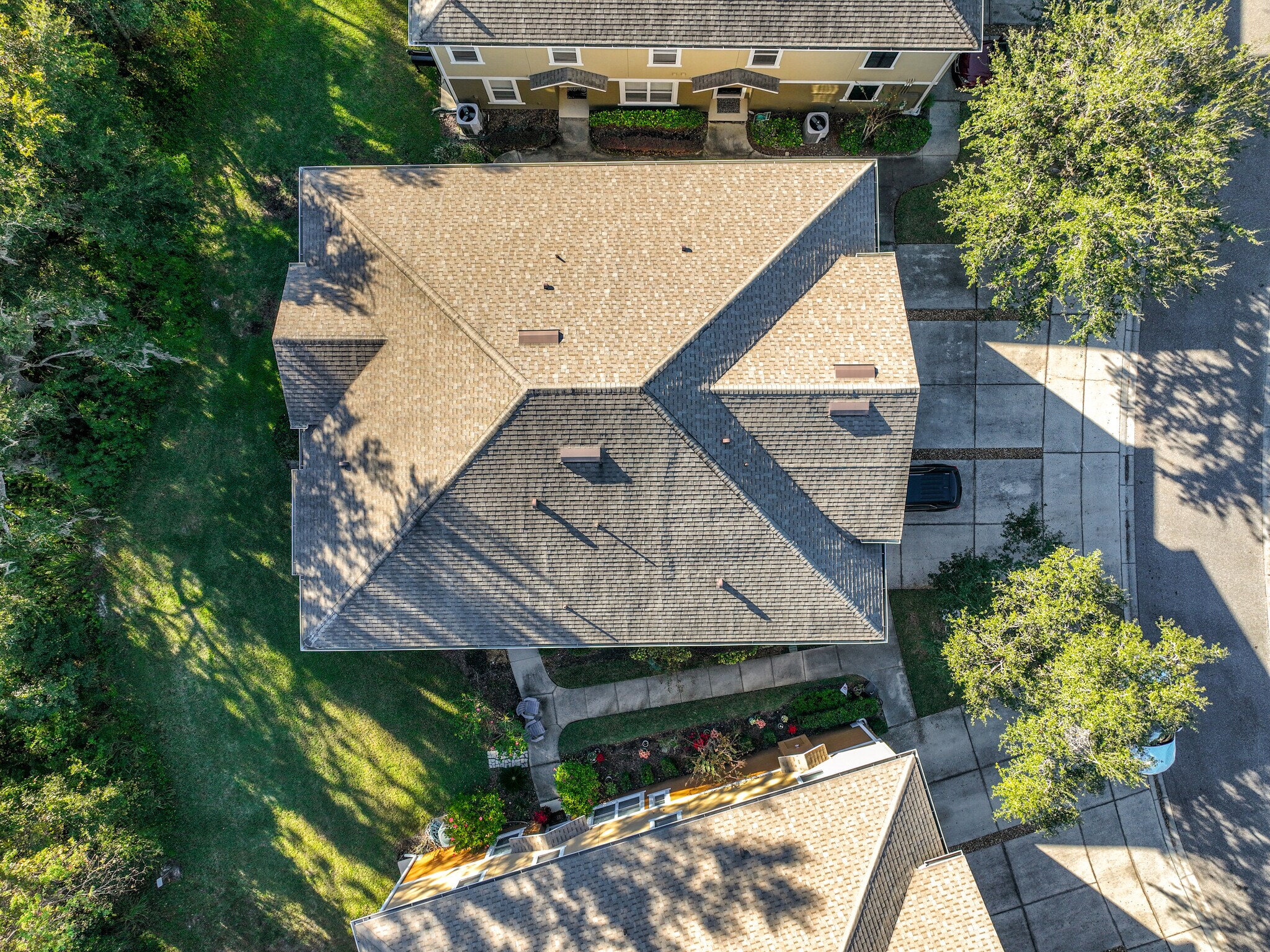 Building Photo - 1500 Broken Oaks Drive