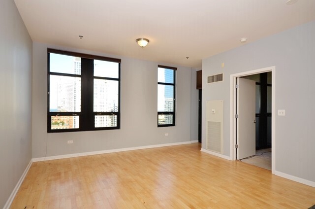 Building Photo - 1255 S State St